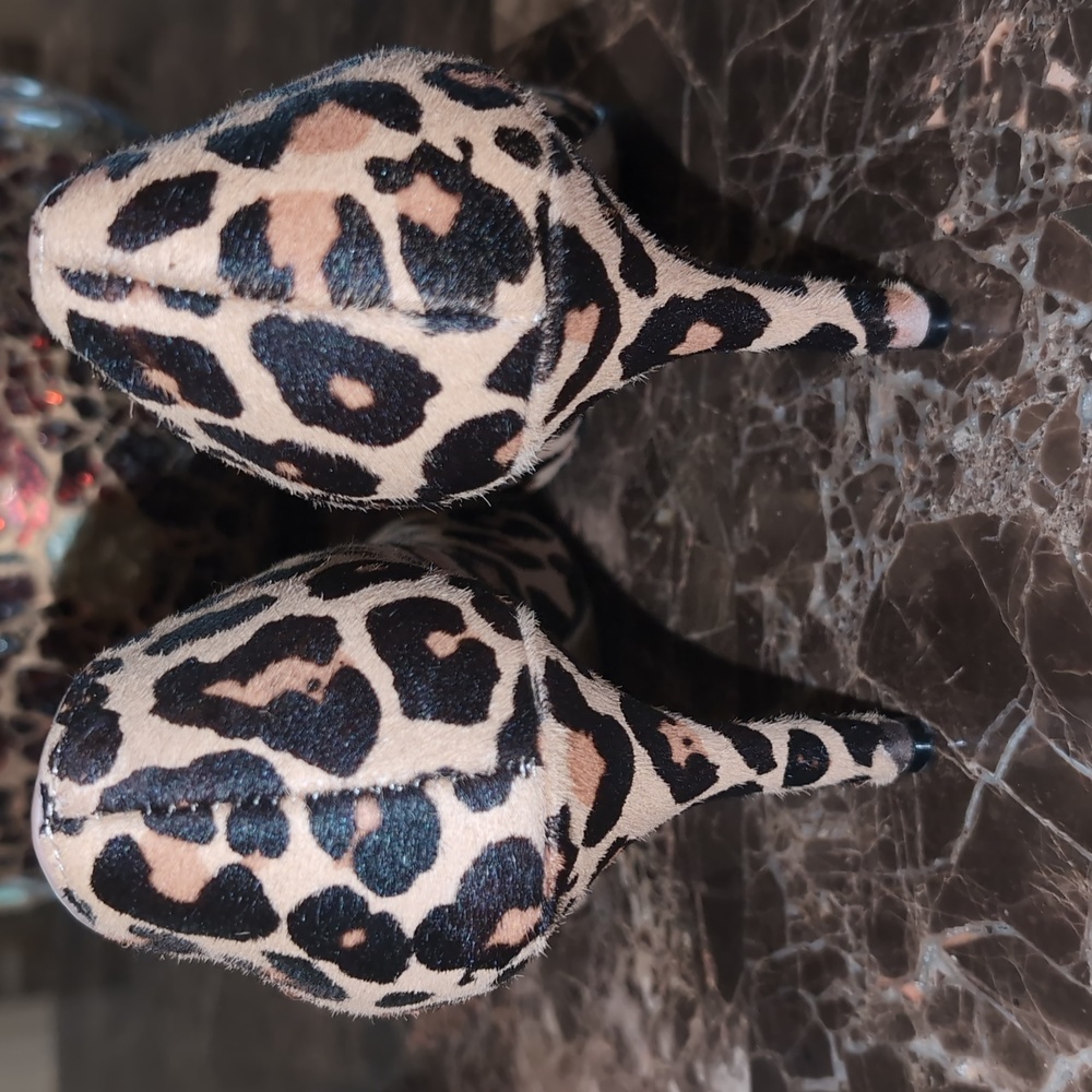 INC International Concepts Women's Leopard Print Heels - Picture 4 of 7